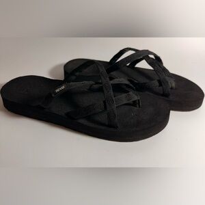 Teva Black Strappy Platform Sandals Women’s 
Size 7 Comfortable Slides